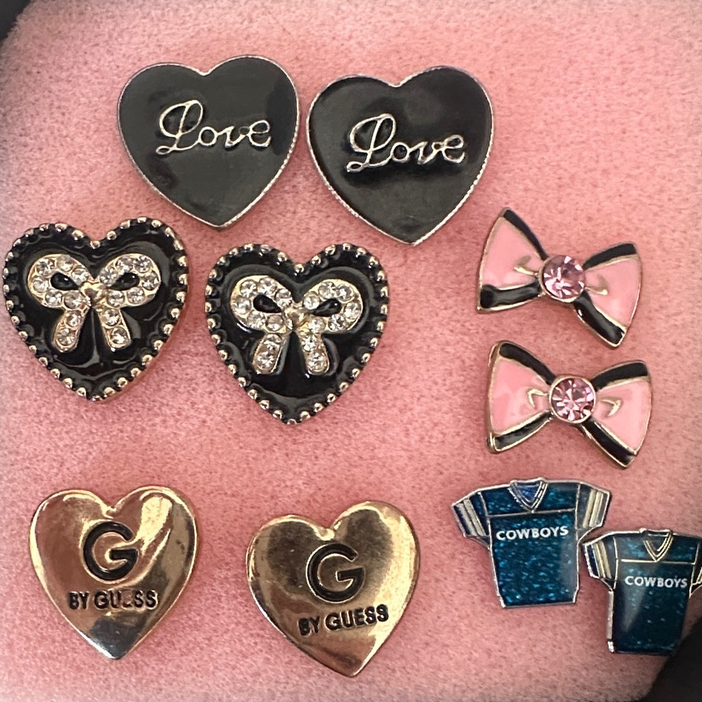 Guess Love and Bow Earring Set